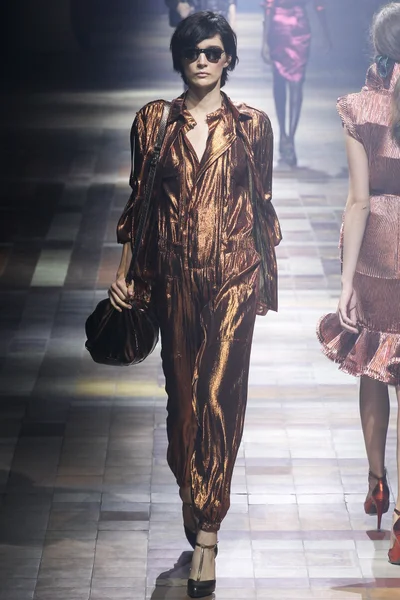 Look 7